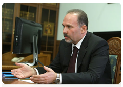 Governor of the Ivanovo Region Mikhail Men at a meeting with Prime Minister Vladimir Putin|9 november, 2010|19:19