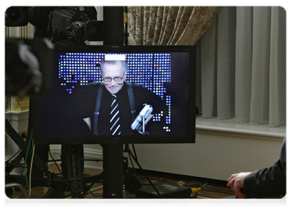 Ведущий американского телеканала «Си-Эн-Эн» Ларри Кинг во время интервью с Председателем Правительства Российской Федерации В.В.Путиным|2 декабря, 2010|06:00
