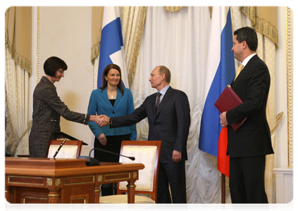 A series of documents have been signed in the presence of Prime Minister Vladimir Putin and Finnish Prime Minister Mari Kiviniemi|10 december, 2010|17:11