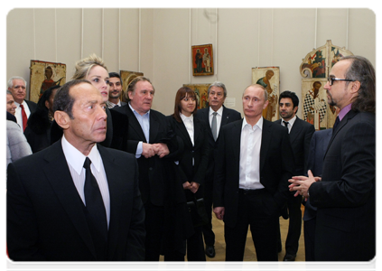 Prime Minister Vladimir Putin invited charity concert attendees to visit the Russian Museum yesterday evening|11 december, 2010|11:51