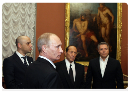 Prime Minister Vladimir Putin invited charity concert attendees to visit the Russian Museum yesterday evening|11 december, 2010|11:51