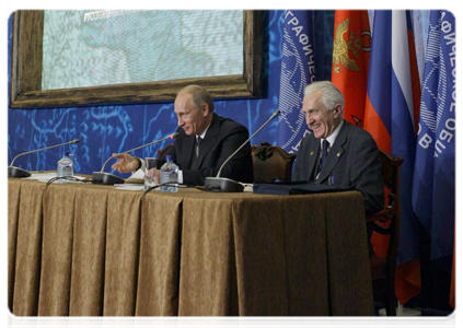 Prime Minister Vladimir Putin at a session of the 14th Congress of the Russian Geographical Society|11 december, 2010|16:15