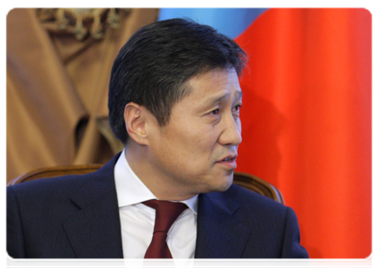 Mongolian Prime Minister Sükhbaataryn Batbold at a meeting with Vladimir Putin|14 december, 2010|16:23