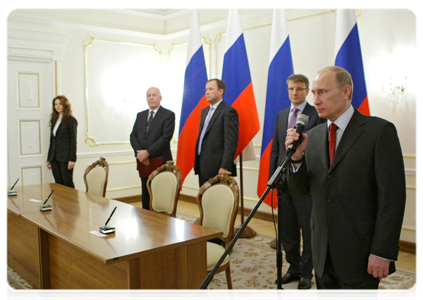 Prime Minister Vladimir Putin attending the signing of a Memorandum of Understanding by Sberbank, Russian Technologies state corporation, and AvtoVAZ|17 december, 2010|16:20