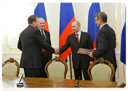 Prime Minister Vladimir Putin attending the signing of a Memorandum of Understanding by Sberbank, Russian Technologies state corporation, and AvtoVAZ|17 december, 2010|16:20