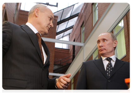 Prime Minister Vladimir Putin visiting the Zelenograd Innovation and Technology Centre, where he familiarises himself with a variety of projects and studies in the fields of medicine, the humanities and energy efficiency|20 december, 2010|16:31