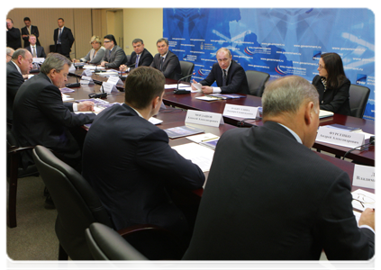 Prime Minister Vladimir Putin at a meeting of the Government Commission on High Technology and Innovation in Zelenograd|20 december, 2010|17:12