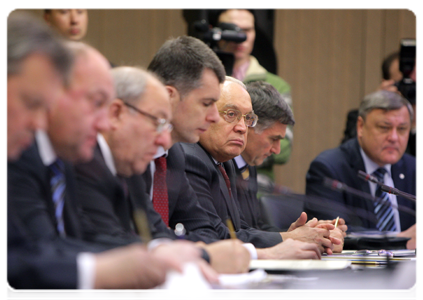 Officials at a meeting of the Government Commission on High Technology and Innovation in Zelenograd|20 december, 2010|17:13