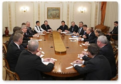 Prime Minister Vladimir Putin meets with Latvian President Valdis Zatlers