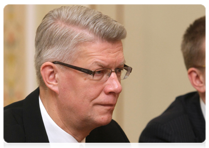 Latvian President Valdis Zatlers at a meeting with Prime Minister Vladimir Putin|20 december, 2010|18:35