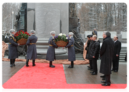 Prime Minister Vladimir Putin during the unveiling of a WWII monument in Moscow’s Poklonnaya Gora memorial park|21 december, 2010|15:16