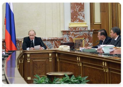 Prime Minister Vladimir Putin chairing a meeting of the Government of the Russian Federation|21 december, 2010|20:29