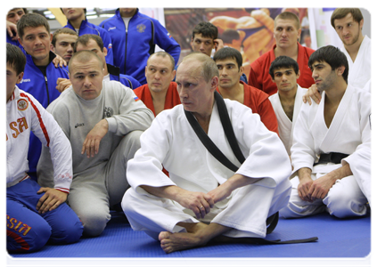 Prime Minister Putin talking with the Russian wrestling team after their training session|22 december, 2010|22:39