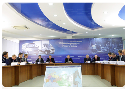 Prime Minister Vladimir Putin chairing a meeting to review progress in implementing the automobile industry development strategy until 2020|23 december, 2010|19:03