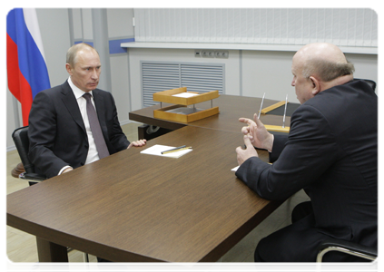 Prime Minister Vladimir Putin meeting with Nizhny Novgorod Region Governor Valery Shantsev|23 december, 2010|20:36