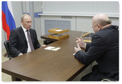 Prime Minister Vladimir Putin meets with Nizhny Novgorod Region Governor Valery Shantsev