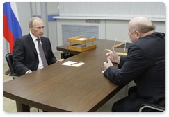 Prime Minister Vladimir Putin meets with Nizhny Novgorod Region Governor Valery Shantsev