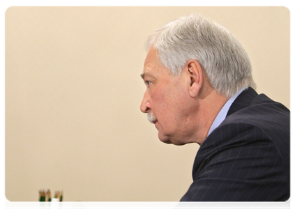 State Duma Speaker Boris Gryzlov at a meeting with Prime Minister Vladimir Putin|24 december, 2010|15:39