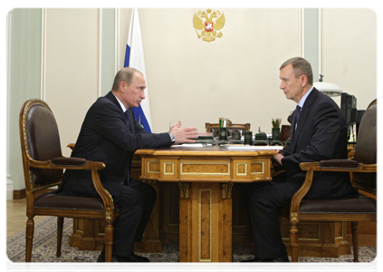 Prime Minister Vladimir Putin meeting with Bryansk Region Governor Nikolai Denin|24 december, 2010|20:20