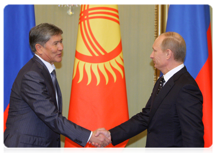 Prime Minister Vladimir Putin at talks with Kyrgyz Prime Minister Almazbek Atambayev|27 december, 2010|17:28