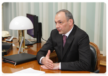 President of the Republic of Dagestan Magomedsalam Magomedov with Prime Minister Vladimir Putin|27 december, 2010|17:41