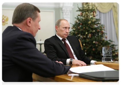 Prime Minister Putin during a working meeting with Deputy Prime Minister Sergei Ivanov and AFK Sistema Chairman of the Board Vladimir Yevtushenkov|28 december, 2010|22:50