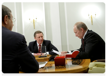 Prime Minister Putin during a working meeting with Deputy Prime Minister Sergei Ivanov and AFK Sistema Chairman of the Board Vladimir Yevtushenkov|28 december, 2010|22:54