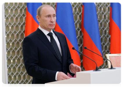 Prime Minister Vladimir Putin at the signing ceremony for the general agreement between trade unions, employer associations and the government for 2011-2013|29 december, 2010|15:32