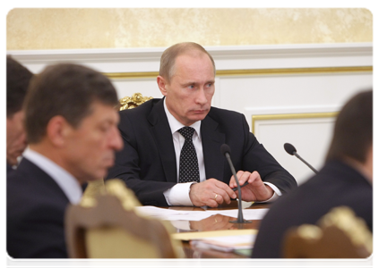 Prime Minister Vladimir Putin at a meeting of the Government Presidium|29 december, 2010|16:36