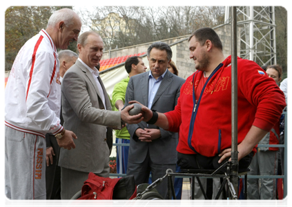 Prime Minister Vladimir Putin meeting with Paralympic athletes at the Yug Sport Facility in Sochi|3 december, 2010|22:04