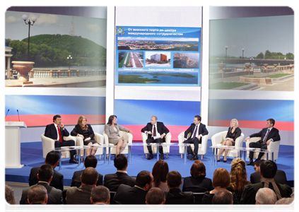 Vladimir Putin taking part in the plenary session of the conference of regional branches of the United Russia Party in the Far Eastern Federal District on “The Strategy of Socio-economic Development of the Far East until 2020. Programme for 2010-2012”|6 december, 2010|12:30