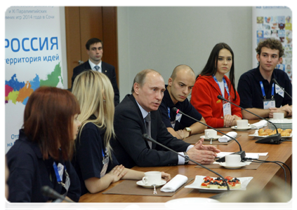 Prime Minister Vladimir Putin meeting with volunteers|7 december, 2010|16:26