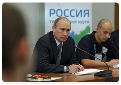 Prime Minister Vladimir Putin meeting with volunteers|7 december, 2010|16:30