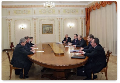 Prime Minister Vladimir Putin holds talks with Belarusian Prime Minister Sergei Sidorsky