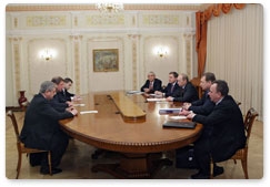 Prime Minister Vladimir Putin holds talks with Belarusian Prime Minister Sergei Sidorsky