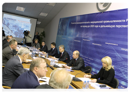 Prime Minister Vladimir Putin holding a conference at ChemRar on the federal targeted programme the Development of the Pharmaceutical and Medical Industries of the Russian Federation until 2020 and Beyond|8 december, 2010|16:49