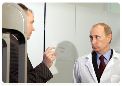 Prime Minister Vladimir Putin at the ChemRar centre in Khimki|8 december, 2010|16:53