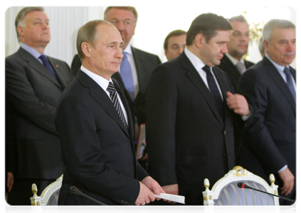 Prime Minister Vladimir Putin and French Prime Minister Francois Fillon meeting with members of the business communities of Russia and France|9 december, 2010|18:36