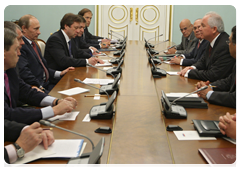 Prime Minister Vladimir Putin with Rafael Dario Ramirez Carreno, Venezuelan Energy and Petroleum Minister|1 february, 2010|19:39