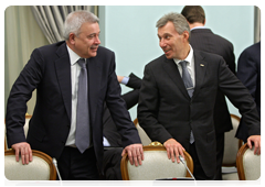 LUKoil President Vagit Alekperov and TNK-BP Executive Director Hermann Han before the meeting of Prime Minister Vladimir Putin with Venezuelan Energy and Petroleum Minister Rafael Ramirez|1 february, 2010|19:40