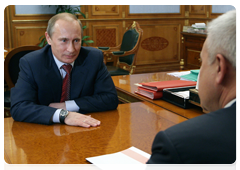 Prime Minister Vladimir Putin meeting with LUKoil President Vagit Alekperov|1 february, 2010|20:42