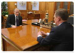 Prime Minister Vladimir Putin meeting with Deputy Prime Minister Sergei Ivanov|15 february, 2010|14:34