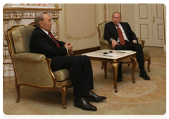 Prime Minister Vladimir Putin meets with the President of the Republic of Kazakhstan Nursultan Nazarbayev|15 february, 2010|19:08