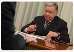 Konstantin Romodanovsky, head of the Federal Migration Service at a meeting with Prime Minister Vladimir Putin|17 february, 2010|11:47