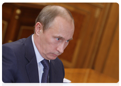 Prime Minister Vladimir Putin meets with Transport Minister Igor Levitin|2 february, 2010|11:58