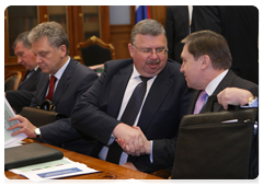 Deputy Head of the Government Executive Office Yury Ushakov, Head of the Federal Customs Service Andrei Belyaninov and Minister of Industry and Trade Viktor Khristenko at the meeting on customs regulation issues|2 february, 2010|15:30