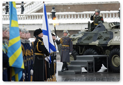 Prime Minister Vladimir Putin attends the solemn ceremony returning the Eternal Flame from Victory Park on Poklonnaya Gora to Alexandrovsky Gardens