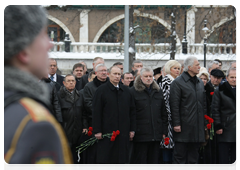 Prime Minister Vladimir Putin attends the solemn ceremony returning the Eternal Flame from Victory Park on Poklonnaya Gora to Alexandrovsky Gardens|23 february, 2010|11:41