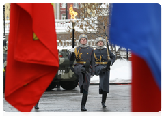 Prime Minister Vladimir Putin attends the solemn ceremony returning the Eternal Flame from Victory Park on Poklonnaya Gora to Alexandrovsky Gardens|23 february, 2010|11:41