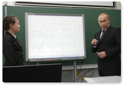 While on a working visit to the Urals Federal District, Prime Minister Vladimir Putin visits general secondary school No. 88 in Tyumen